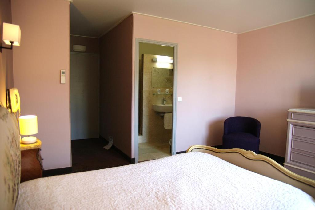 Hotel Du Cheval Blanc Saint-Remy-de-Provence Ruang foto